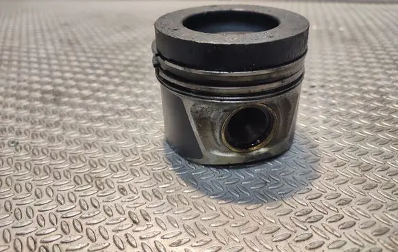 Volkswagen Crafter Piston 03L107065AG