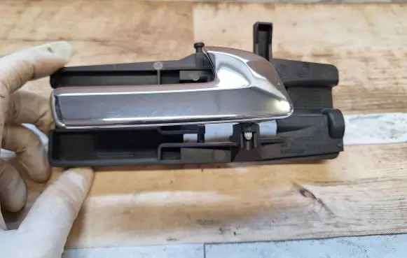 Front door interior handle
