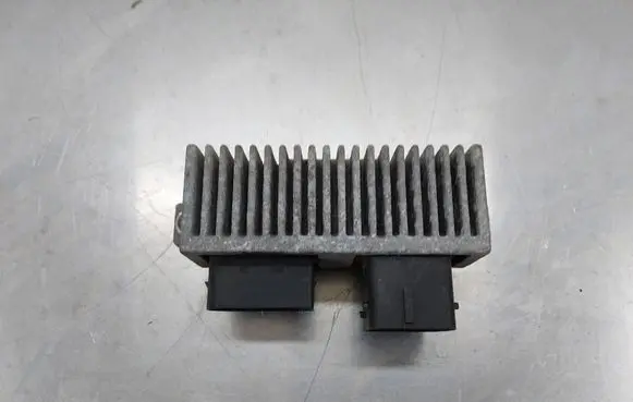Renault Scenic III - Grand scenic III Glow plug pre-heat relay 8200558438-A