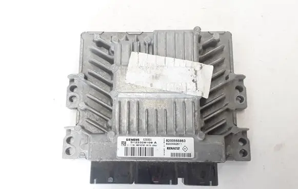 Renault Megane II Engine control unit/module S122326109