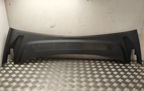 Tesla Model 3 Wiper trim 169450100E