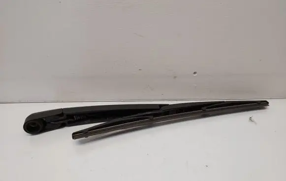 Hyundai Tucson TL Rear wiper blade arm