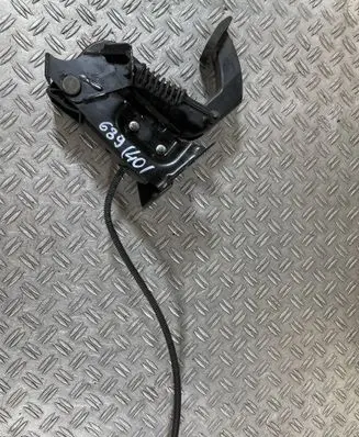 Mercedes-Benz Vito Viano W639 Clutch pedal A6392901201