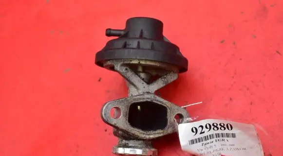 Volkswagen Golf IV EGR valve 038131501AH