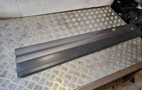 Porsche Cayenne (92A) Front door trim (molding) 7P5837788L