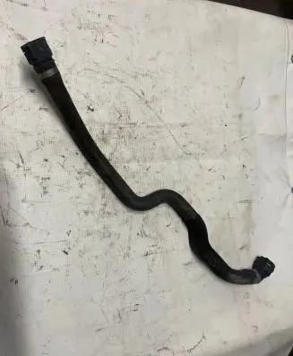 Coolant pipe/hose