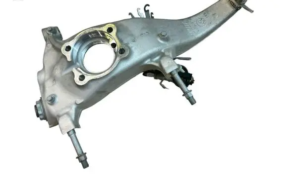 BMW M8 F93 Gran Coupe Front wheel hub spindle knuckle 7857011 31107857011