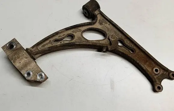 Volkswagen Scirocco Front lower control arm/wishbone 1K0407153GT1 1K0407153G