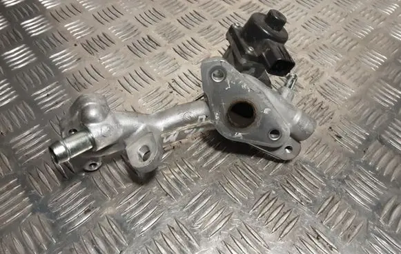 Mitsubishi Outlander Other engine bay part