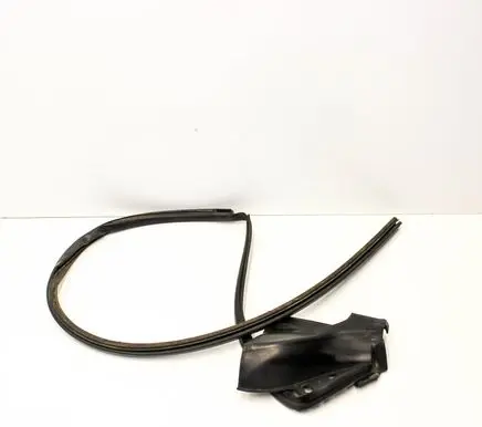 Jaguar XK - XKR Front door rubber seal X150X04 C2P20356