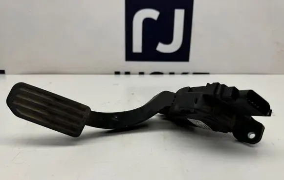 Volvo XC60 Accelerator throttle pedal 31329059