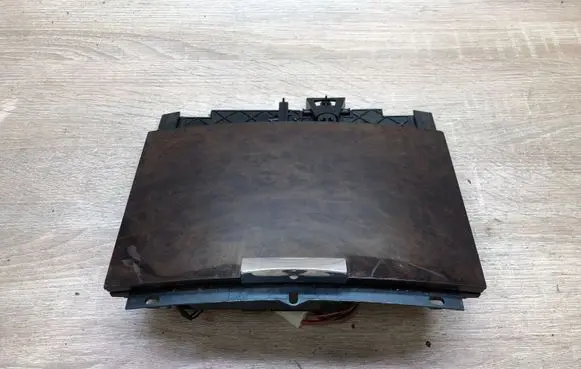 Volkswagen Touareg I Car ashtray 7L6857961B