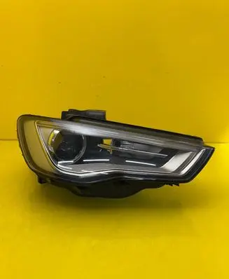 Audi A3 S3 8V Headlight/headlamp 8V0941006C