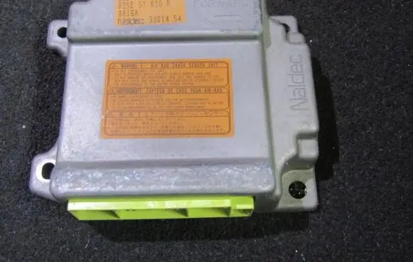 Mazda 323 F Airbag control unit/module b25e57k30b 3321454