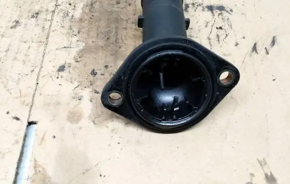 Volkswagen Lupo Thermostat/thermostat housing 045121121