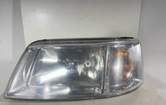 Volkswagen Transporter - Caravelle T5 Headlight/headlamp 
