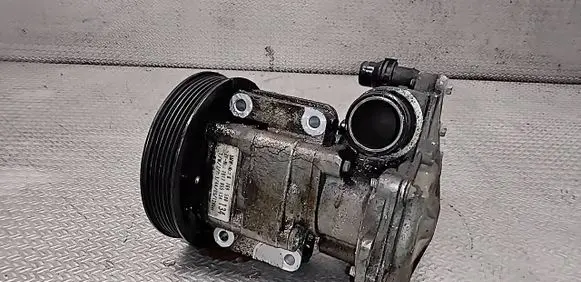 BMW 1 E81 E87 Power steering pump 6769598 7617955134