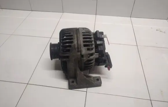 Volvo S70 V70 V70 XC Generator/alternator 9442841 0124515017