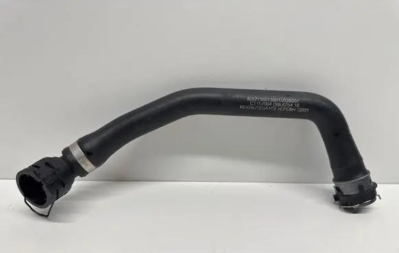 Engine coolant pipe/hose