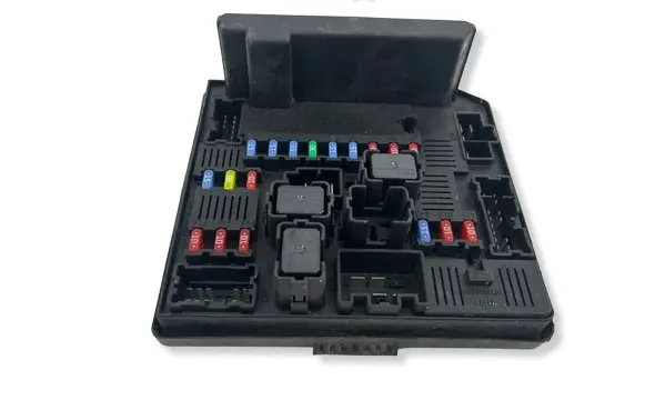 Nissan Qashqai+2 Fuse module 284B7JD00B 519228324 41018713234