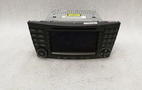 Mercedes-Benz CLS C219 Navigation unit CD/DVD player A2118700289