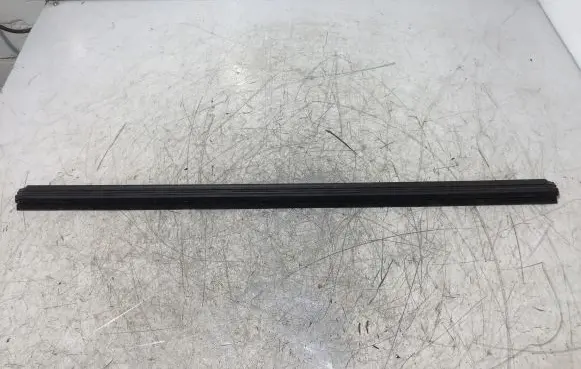 Iveco Daily 6th gen Front door rubber seal