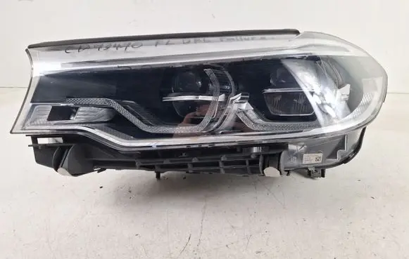 BMW 5 G30 G31 G38 Headlight/headlamp 8499125