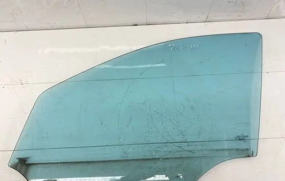 Mercedes-Benz ML W164 Front door window glass four-door 43R000004