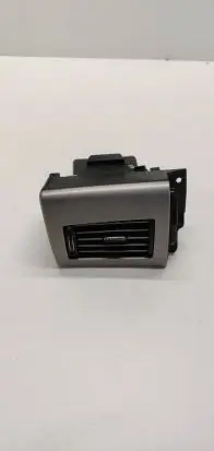 Jaguar XF Rear air vent grill 8X23014A23BJ 0661812