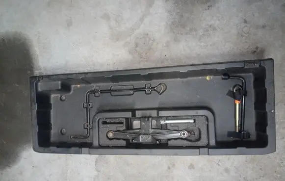 Subaru B9 Tribeca Glove box in trunk 91144XA