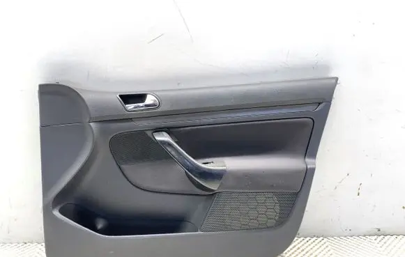 Volkswagen Golf V Front door card panel trim 