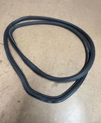Opel Meriva B Front door rubber seal 476387035