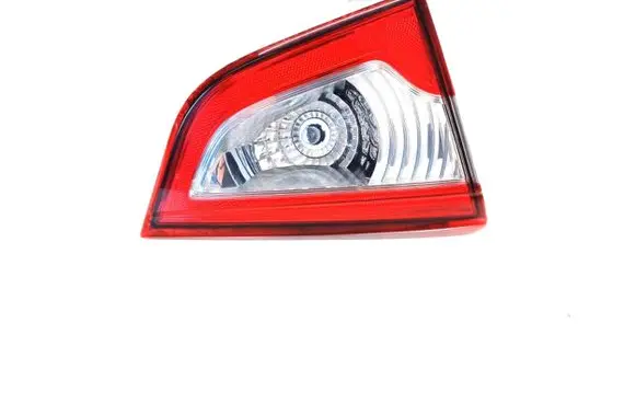 Suzuki SX4 S-Cross Tailgate rear/tail lights