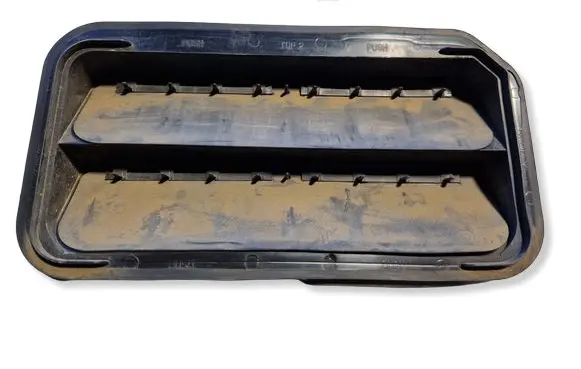Chevrolet Captiva Rear air vent grill 