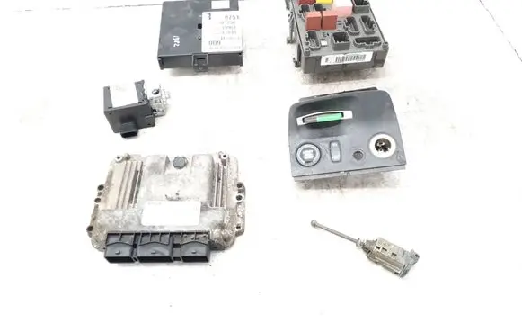 Renault Espace - Grand espace IV Engine ECU kit and lock set 8200401258 8200315964 8200447438