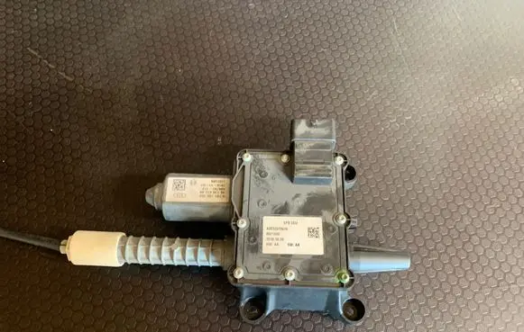 Peugeot 5008 Hand brake control module A2C53379976 0021200 20101005