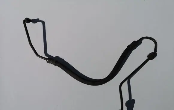 Volkswagen Golf V Brake line pipe/hose 