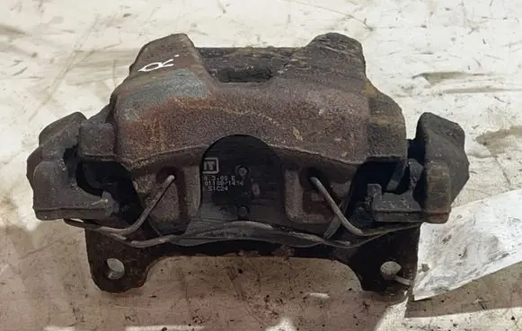 Volkswagen Tiguan Front brake caliper
