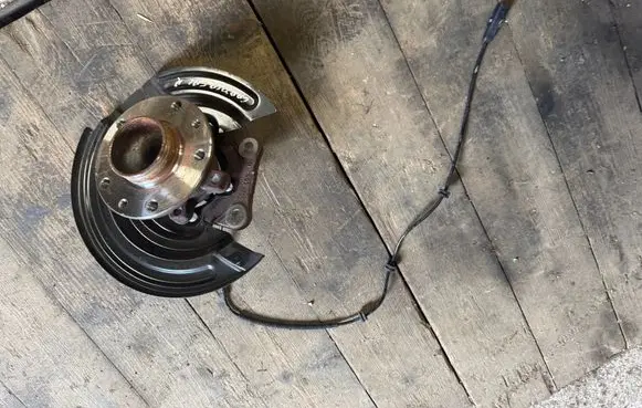 Renault Captur II Rear wheel hub D599