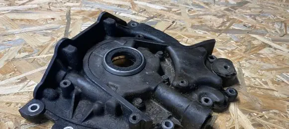 Jaguar S-Type Oil pump 4R8Q6600AA
