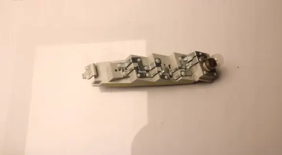 Volvo V50 Headlight/headlamp mounting bracket 