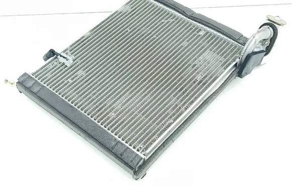 Lexus CT 200H Air conditioning (A/C) radiator (interior) 4475003070