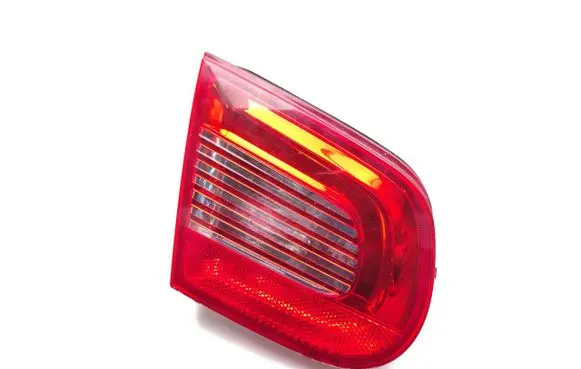 Tailgate rear/tail lights