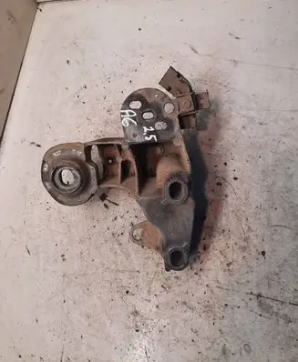 Audi A6 S6 C5 4B Engine mounting bracket 4B0199352B