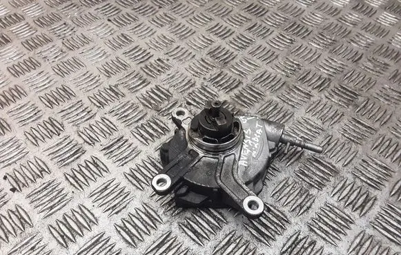 Toyota Avensis T250 Vacuum pump 