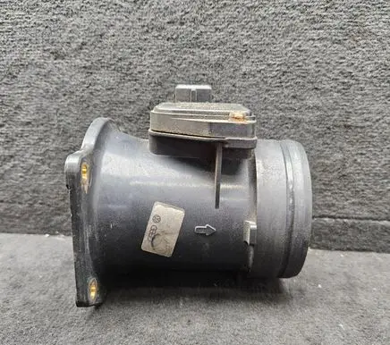 Audi A4 S4 B5 8D Mass air flow meter 058133471