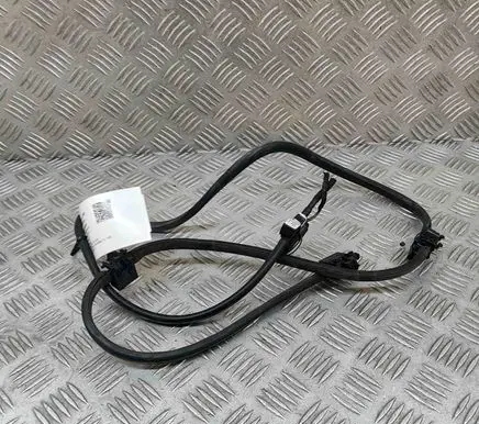 Windshield washer spray nozzle