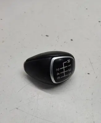 Hyundai i20 (BC3 BI3) Gear lever shifter trim leather/knob 