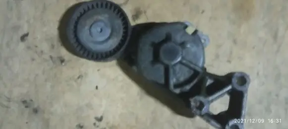 Volkswagen Sharan Alternator belt tensioner 038903315F