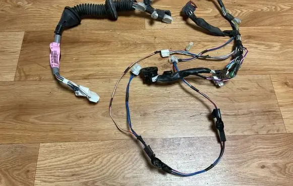 Toyota Avensis T250 Front door wiring loom 8215105490 09625K00260287 99625K00260287